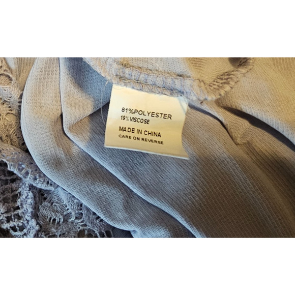 Simply Couture Gray Floral Lace Tunic Top Size XL Fairy Whimsy Boho Artsy Dainty - Picture 5 of 5